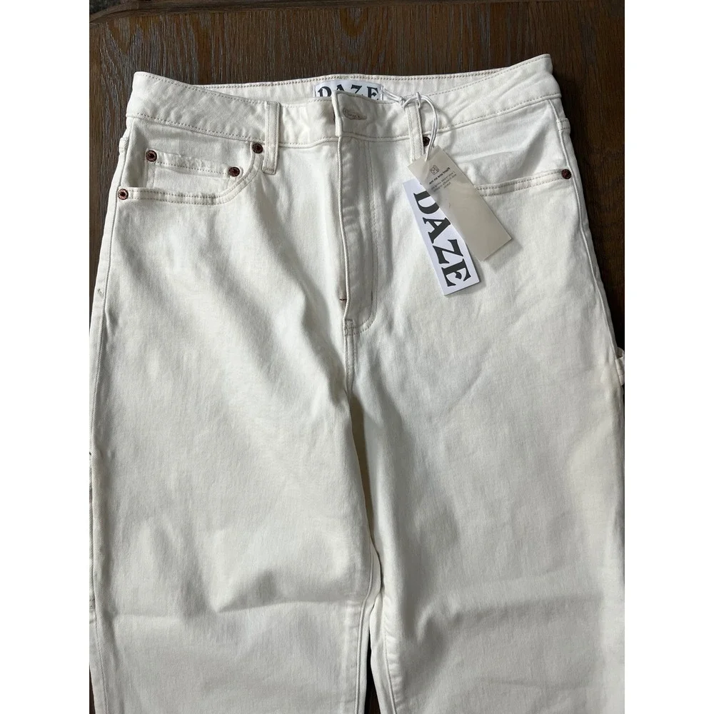 Daze Denim Sundaze Crop Off White Carpenter Straight Jeans 30